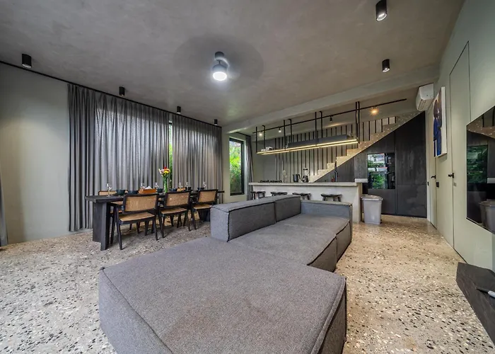Predmet Padonan - Private Pool Retreat Rooftop & Outdoor Lounge ヴィラ チャングー